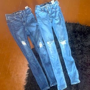 2 pairs hollister skinny jeans